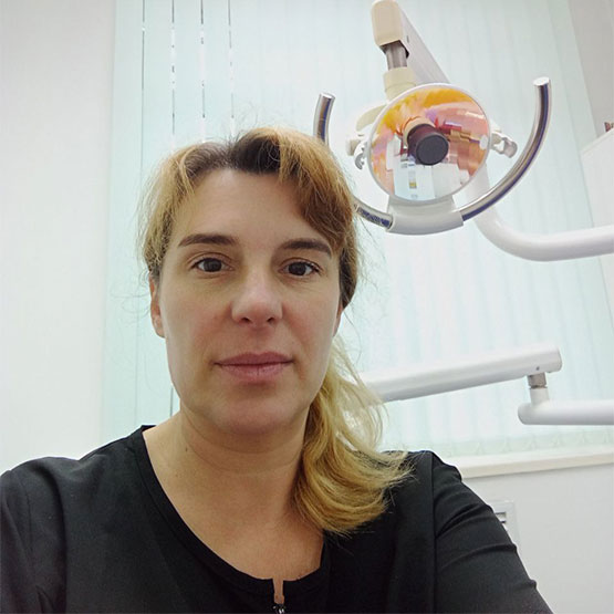 стоматолог Вікторія Болеславівна